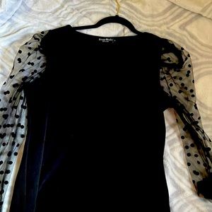 Black long sleeves top